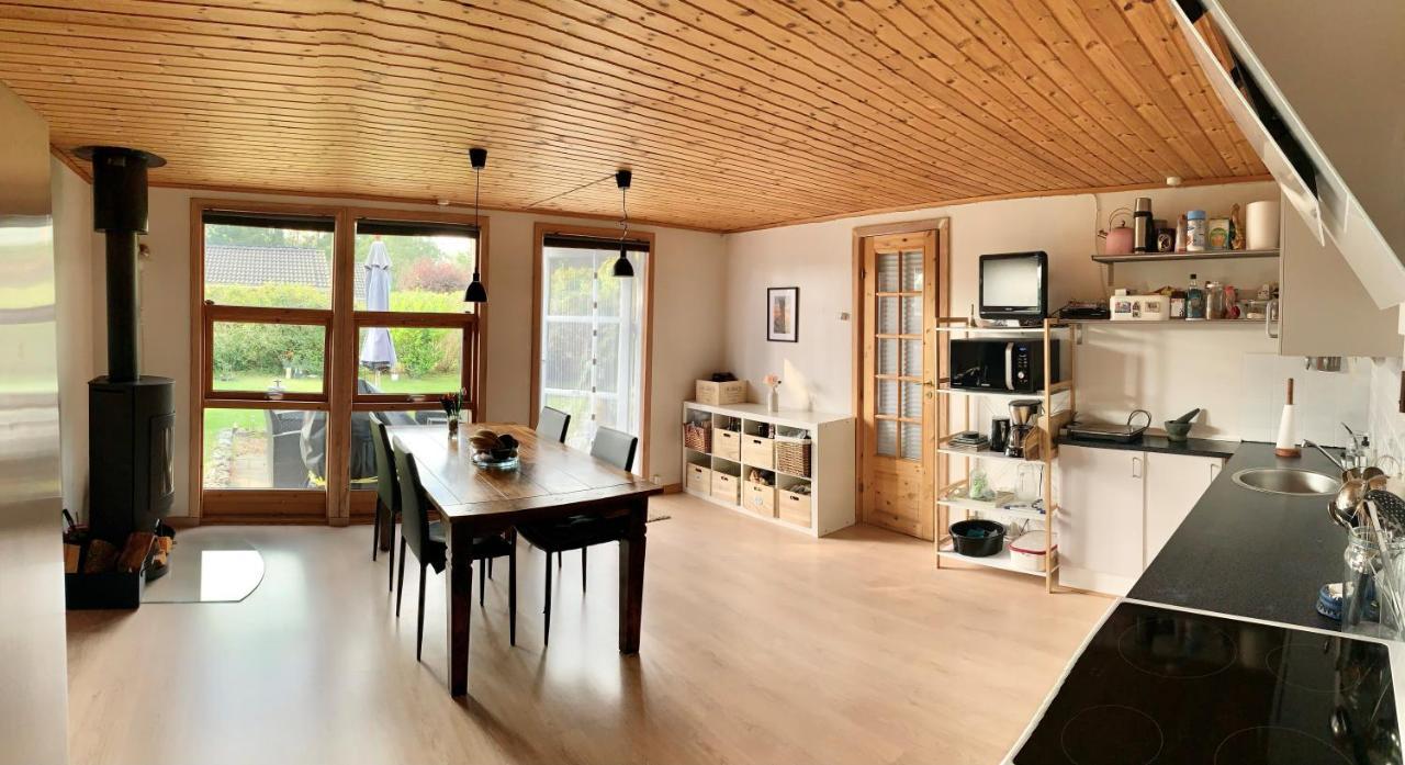 Spacey And Charming Cabin 300 M. From Beach Tjørneholm Kültér fotó
